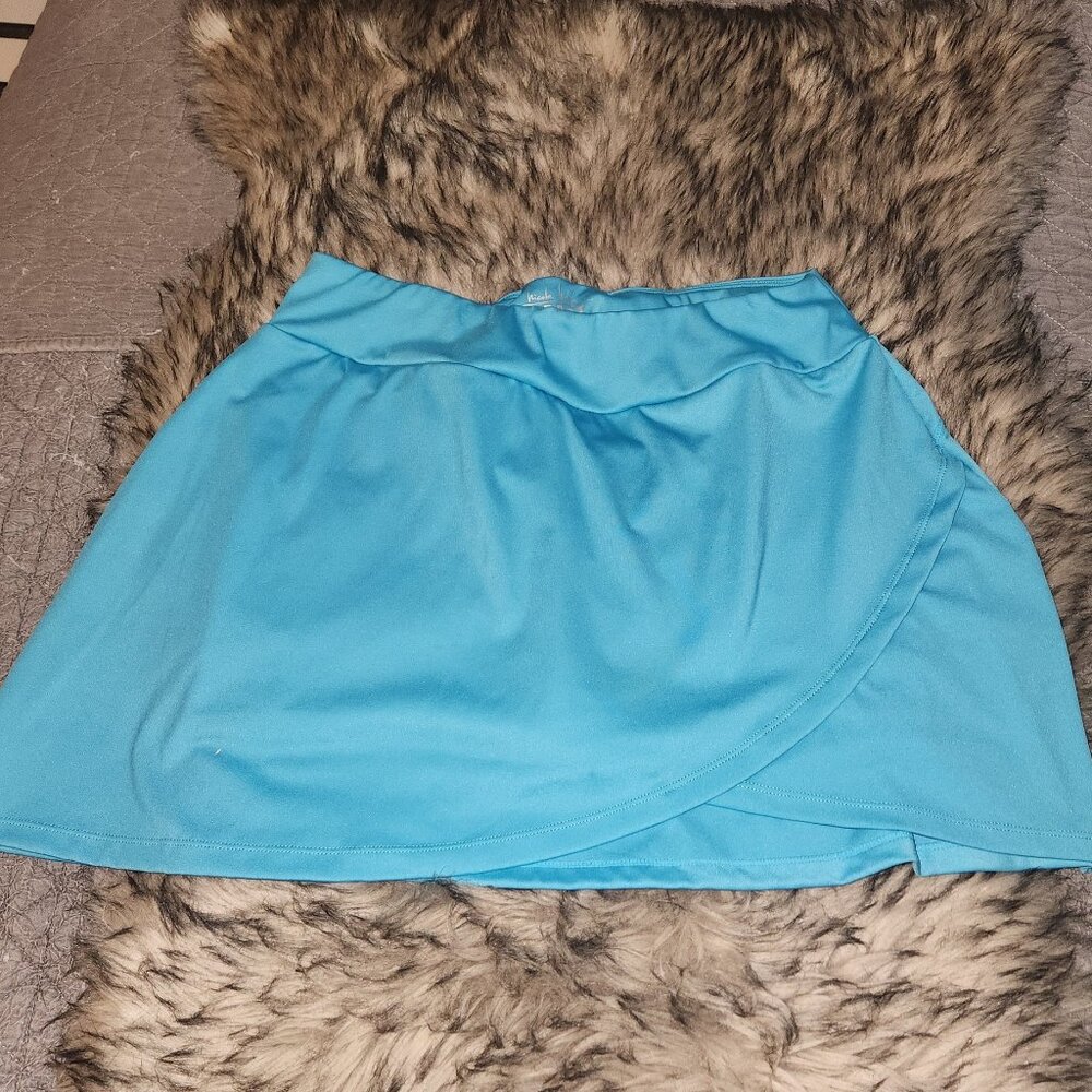 Turquoise ladies skort- NWOT!